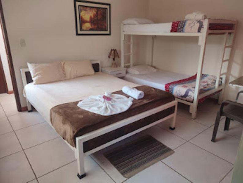 לאס טונאס Sun Place Hosteria מראה חיצוני תמונה
