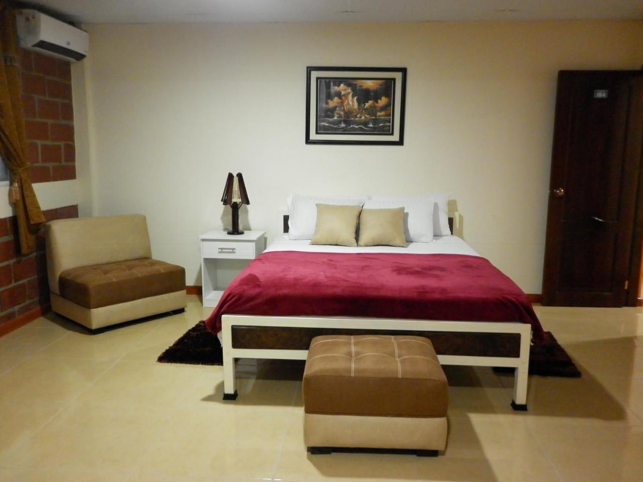 לאס טונאס Sun Place Hosteria מראה חיצוני תמונה