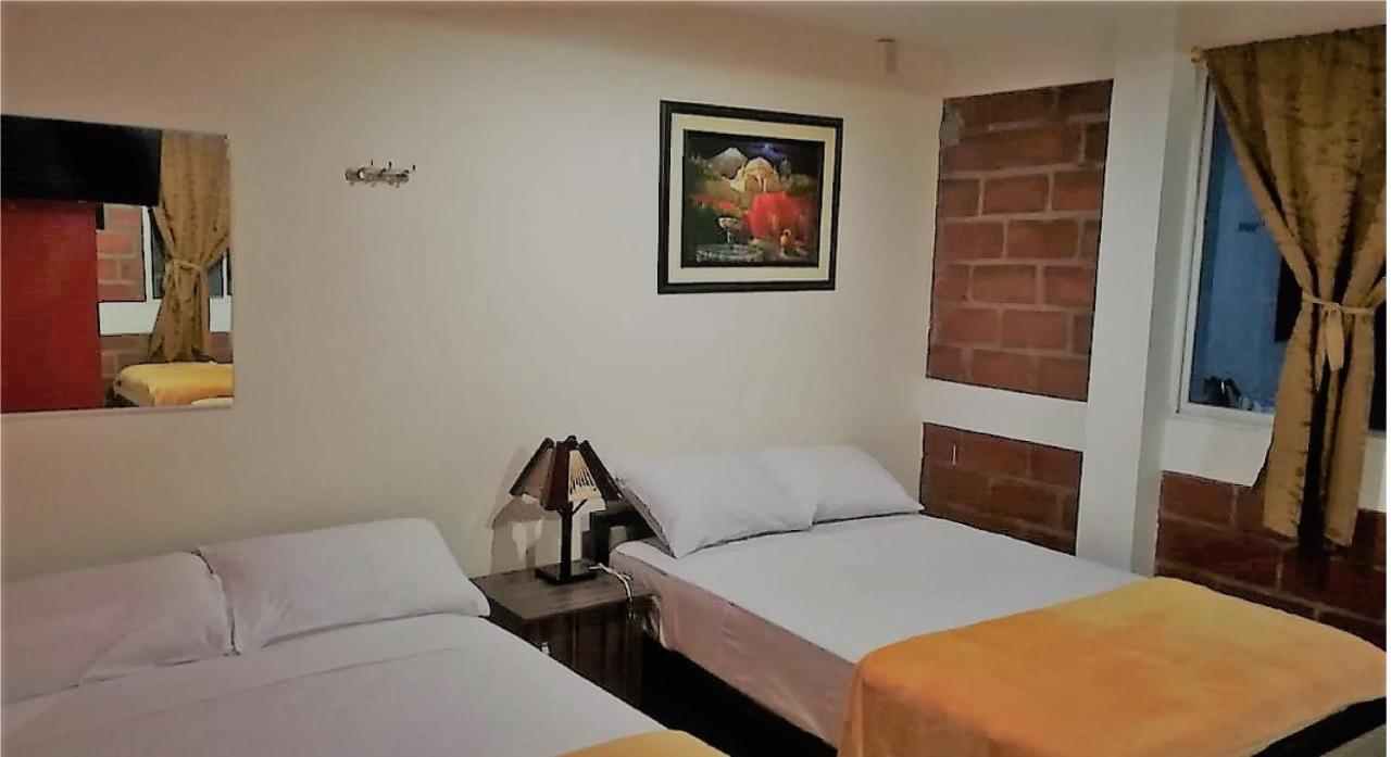 לאס טונאס Sun Place Hosteria מראה חיצוני תמונה