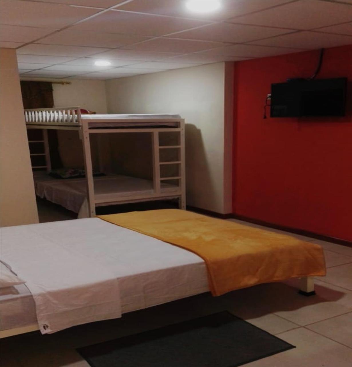 לאס טונאס Sun Place Hosteria מראה חיצוני תמונה