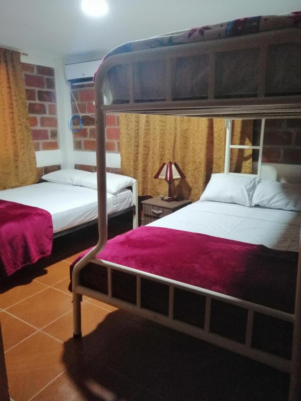 לאס טונאס Sun Place Hosteria מראה חיצוני תמונה