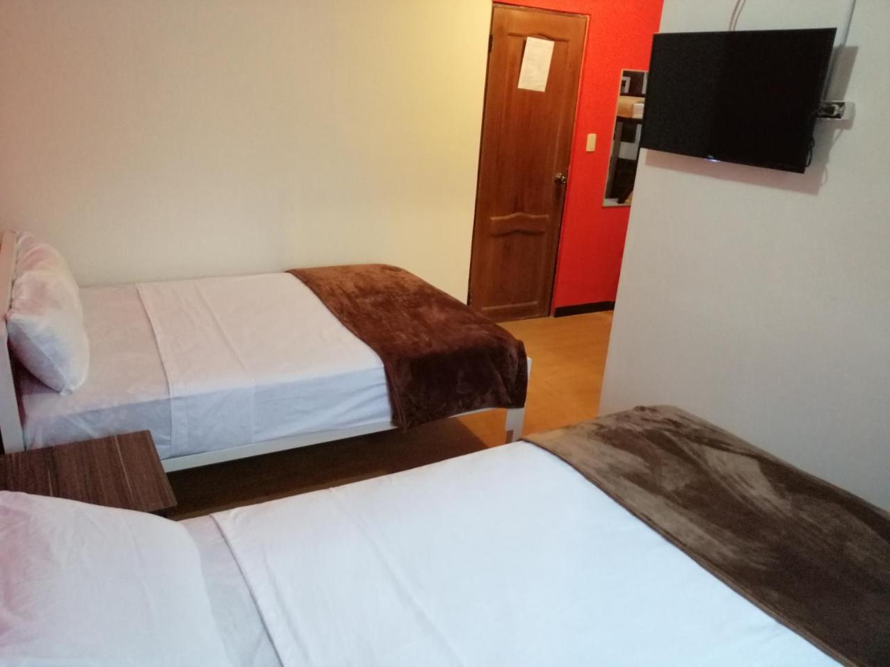 לאס טונאס Sun Place Hosteria מראה חיצוני תמונה