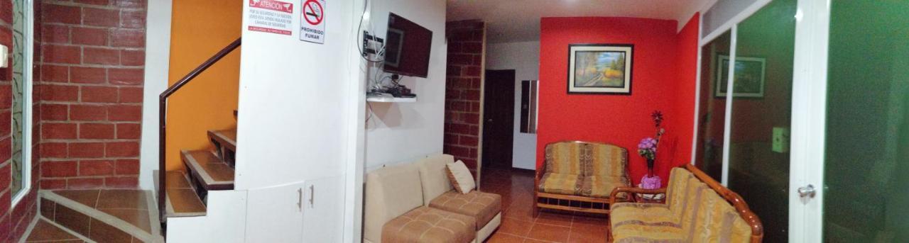 לאס טונאס Sun Place Hosteria מראה חיצוני תמונה
