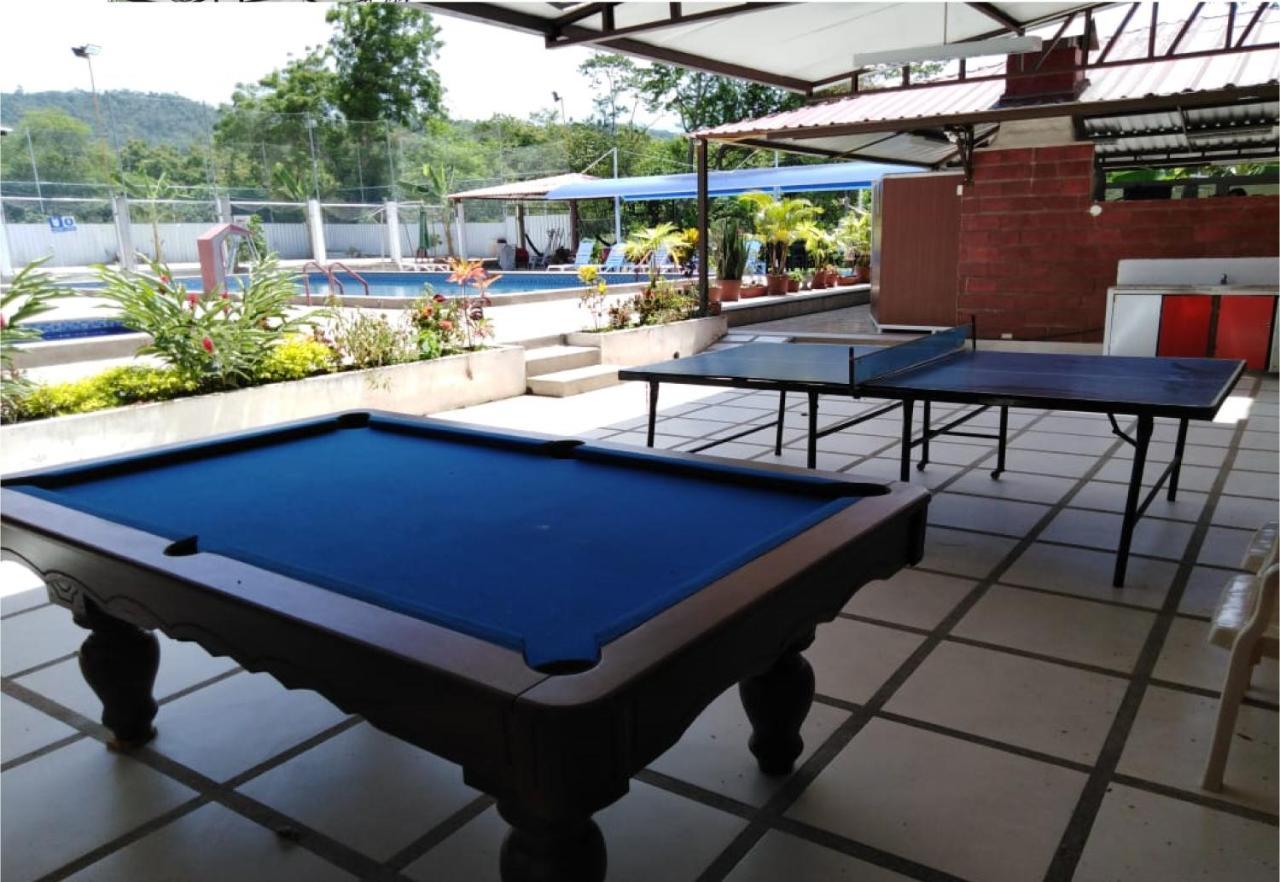 לאס טונאס Sun Place Hosteria מראה חיצוני תמונה