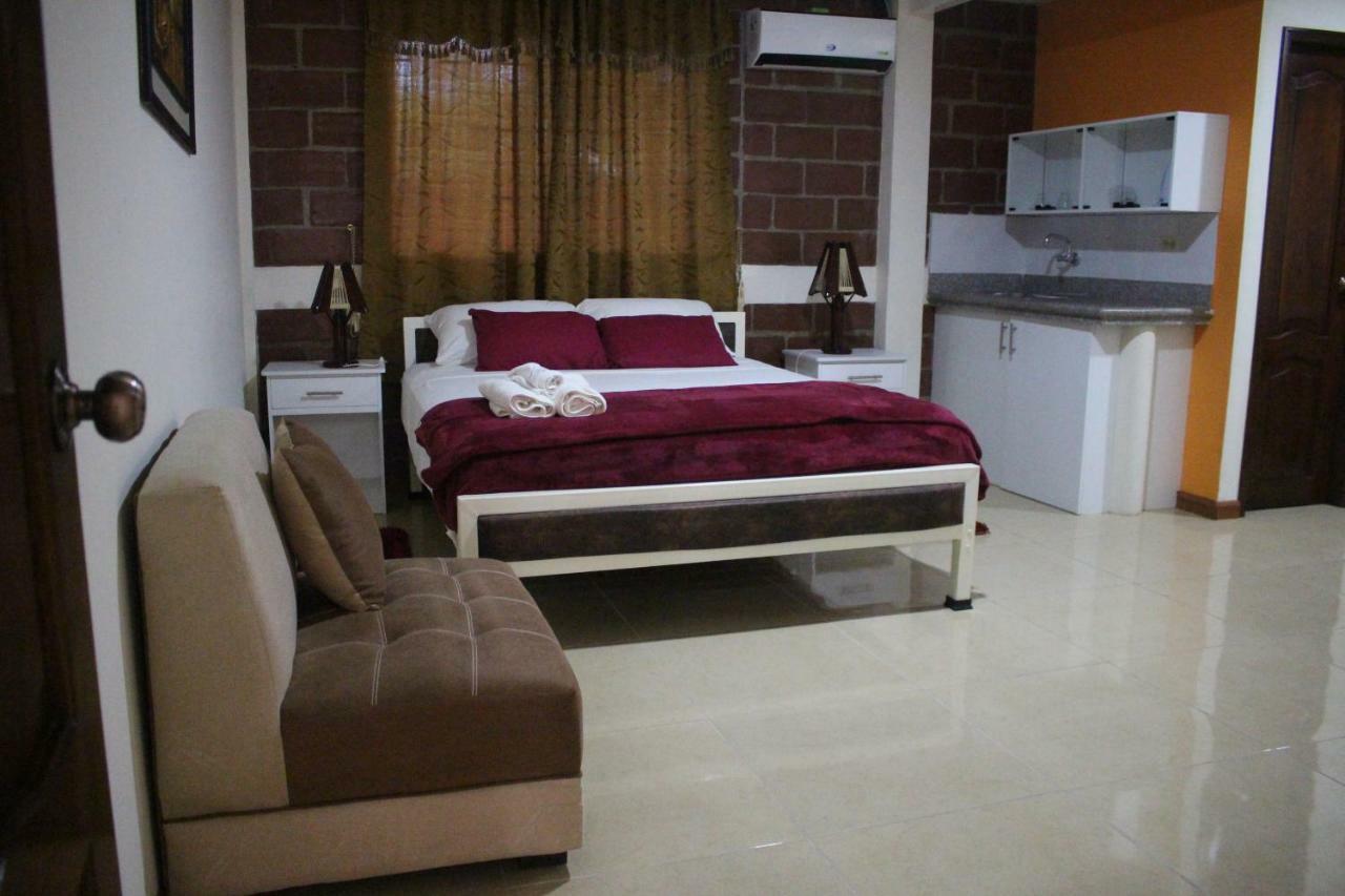 לאס טונאס Sun Place Hosteria מראה חיצוני תמונה
