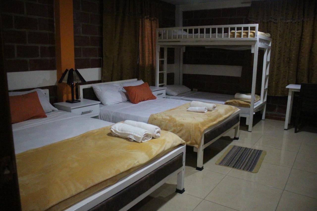 לאס טונאס Sun Place Hosteria מראה חיצוני תמונה